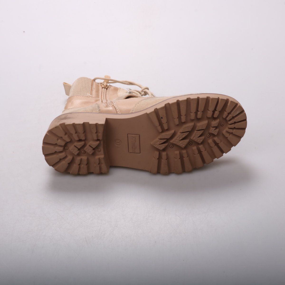 ботинки DeeZee