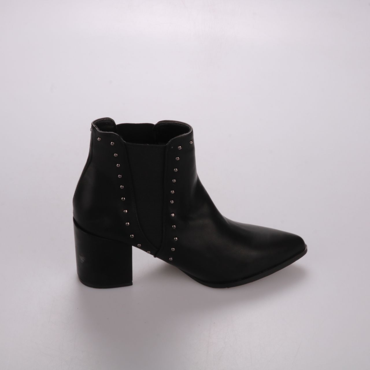 ботильоны не указано