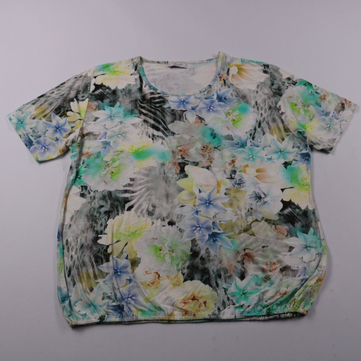 футболка Leona