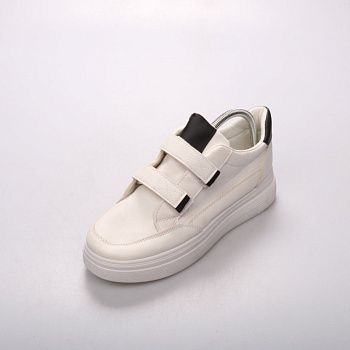 кроссовки Besty