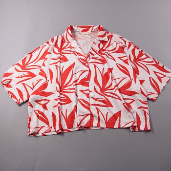 блузка Lost in Lunar