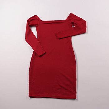 платье PrettyLittleThing