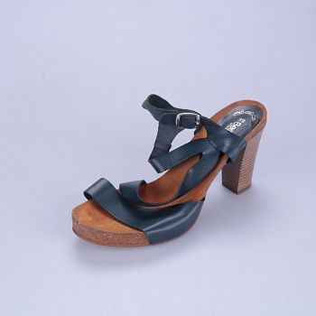 босоножки Besson