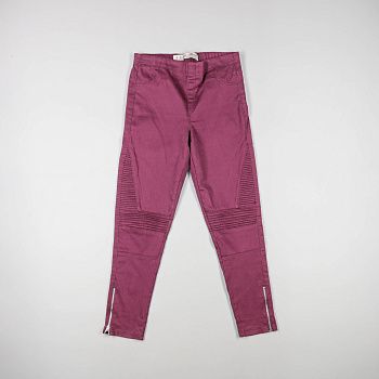 брюки не указано