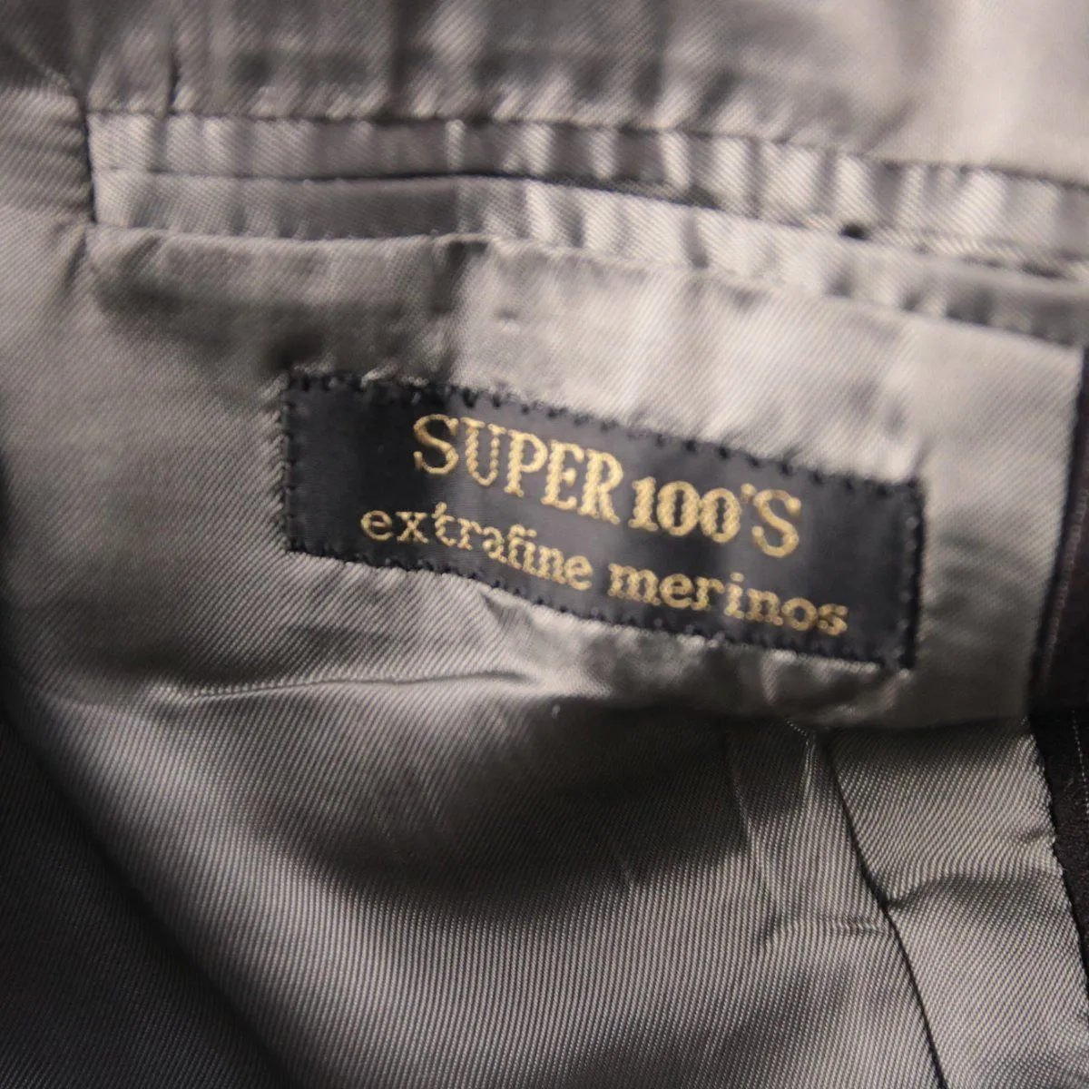 костюм не указано