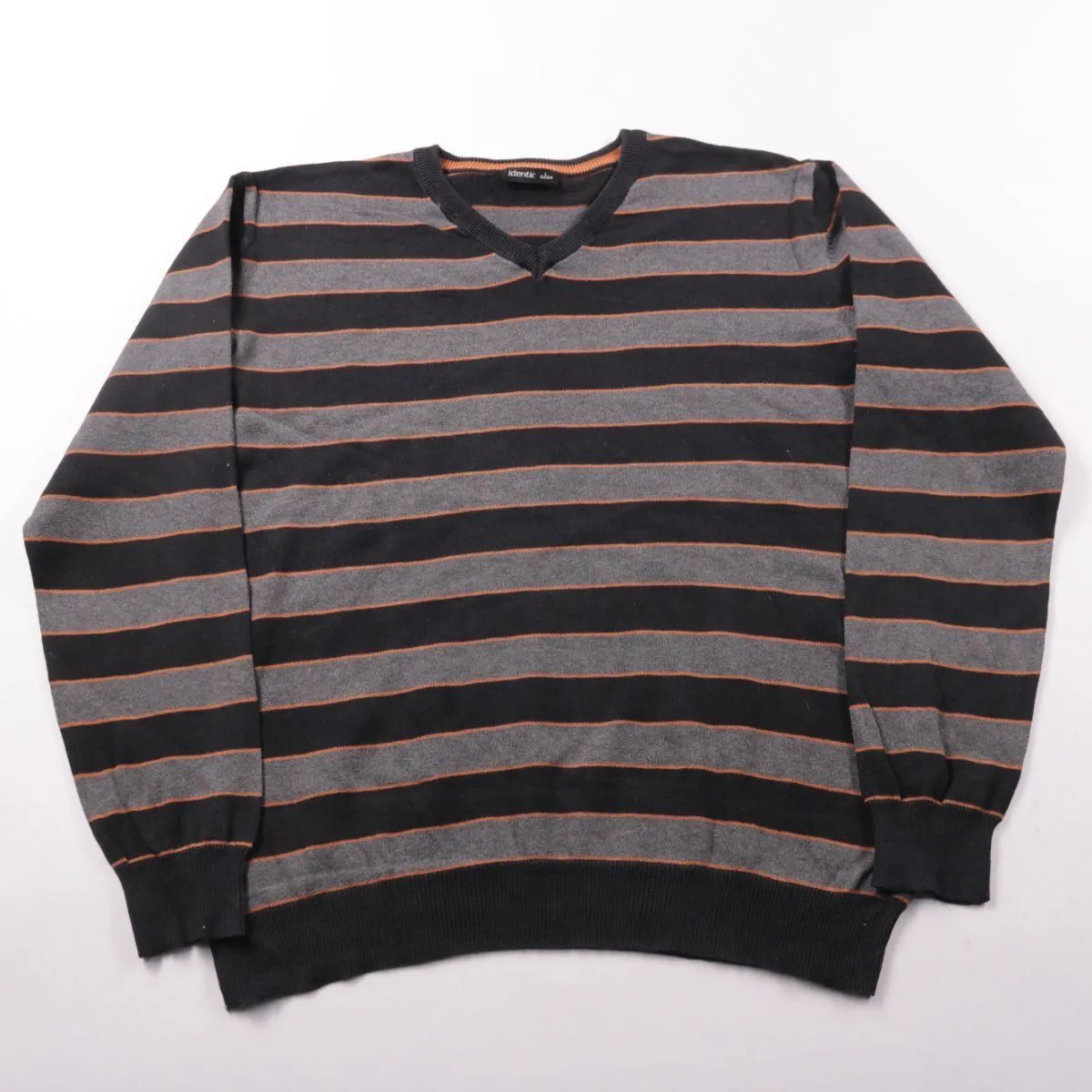 свитер Identic